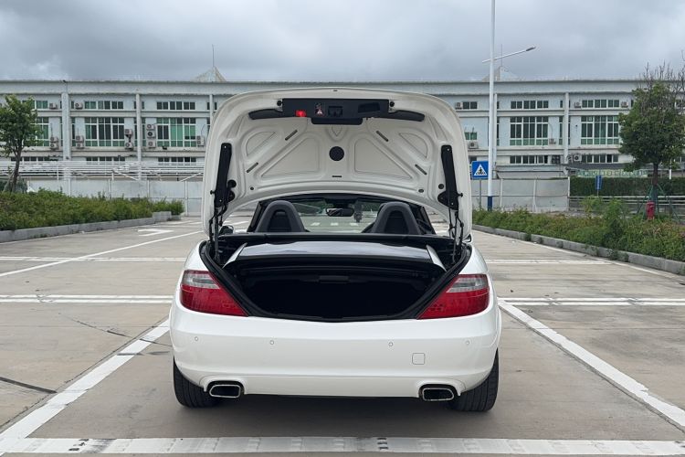 Used Mercedes-Benz SLK-Class 2011 SLK 200 Fashion Model Trunk