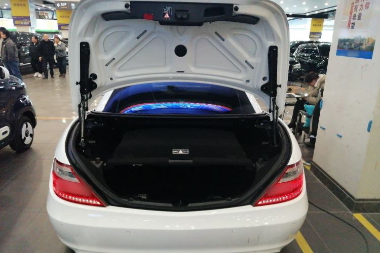 Used Mercedes-Benz SLK-Class 2011 SLK 200 Fashion Model Trunk