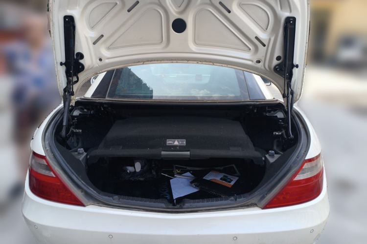 Used Mercedes-Benz SLK-Class 2011 SLK 200 Fashion Model Trunk