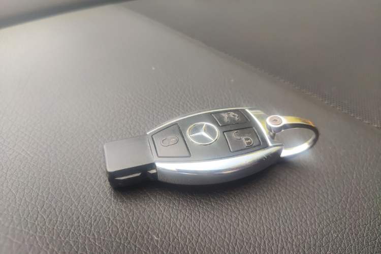 Used Mercedes-Benz SLK-Class 2011 SLK 200 Fashion Model Vehicle Key