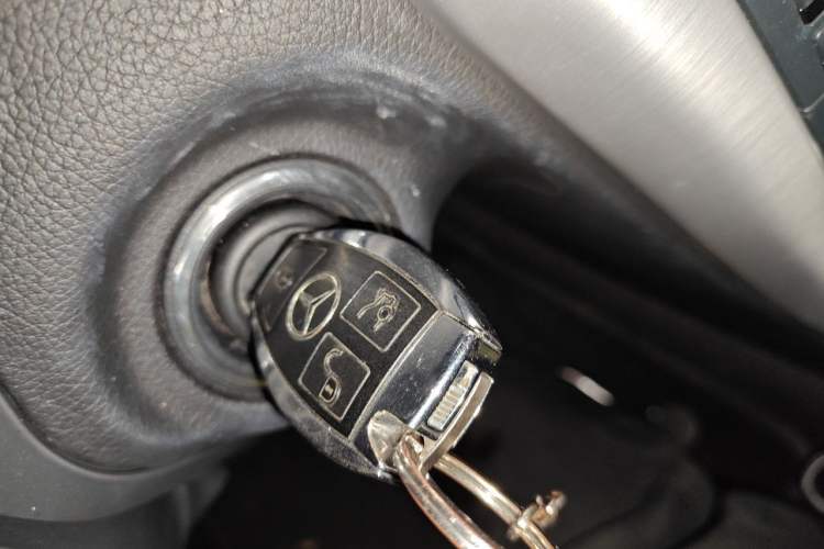Used Mercedes-Benz SLK-Class 2011 SLK 200 Fashion Model Vehicle Key