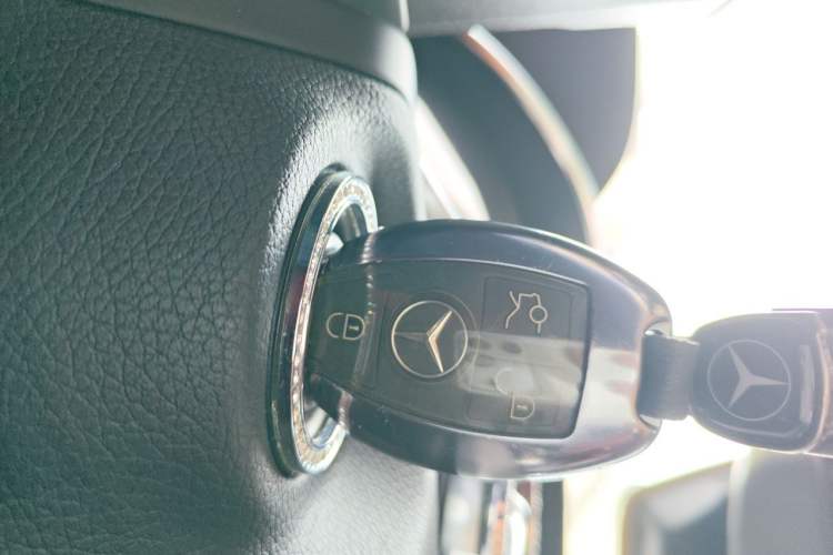 Used Mercedes-Benz SLK-Class 2011 SLK 200 Fashion Model Vehicle Key