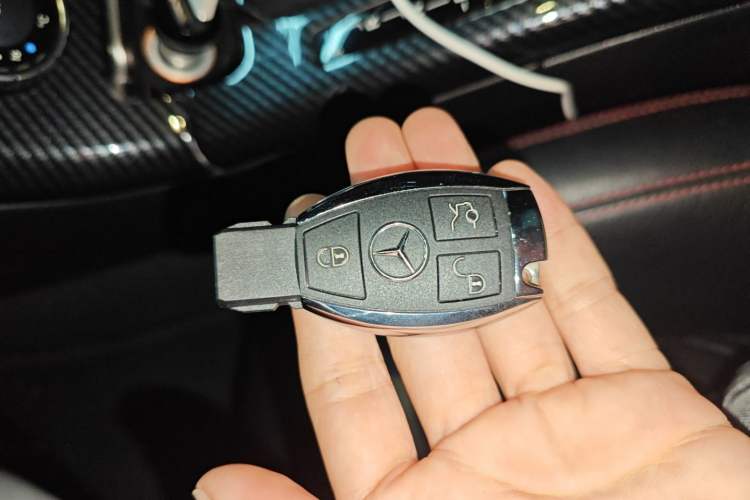 Used Mercedes-Benz SLK-Class 2011 SLK 200 Luxury Sports Model Vehicle Key