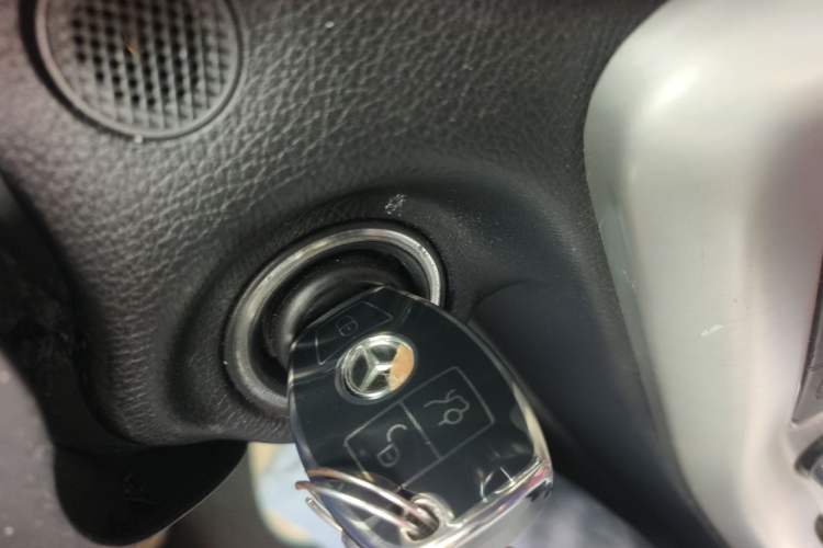 Used Mercedes-Benz SLK-Class 2011 SLK 200 Fashion Model Vehicle Key
