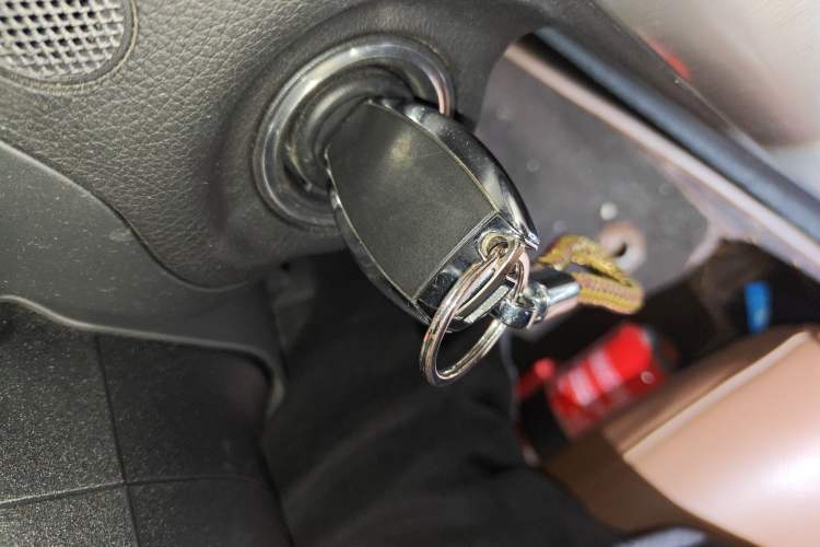 Used Mercedes-Benz SLK-Class 2011 SLK 200 Fashion Model Vehicle Key