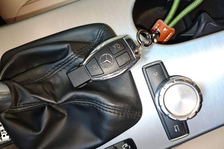 Used Mercedes-Benz SLK-Class 2011 SLK 200 Fashion Model Vehicle Key