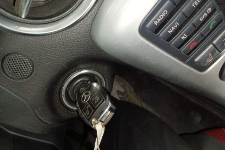 Used Mercedes-Benz SLK-Class 2011 SLK 200 Fashion Model Vehicle Key