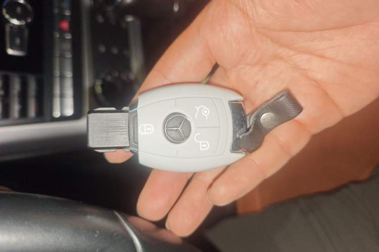 Used Mercedes-Benz SLK-Class 2011 SLK 200 Fashion Model Vehicle Key