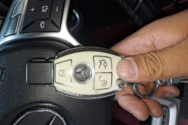 Used Mercedes-Benz SLK-Class 2011 SLK 200 Fashion Model Vehicle Key