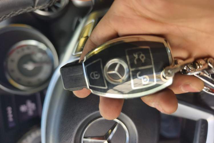 Used Mercedes-Benz SLK-Class 2011 SLK 200 Fashion Model Vehicle Key