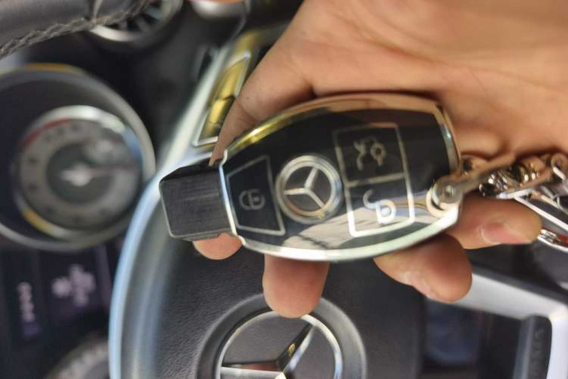 Used Mercedes-Benz SLK-Class 2011 SLK 200 Fashion Model Vehicle Key
