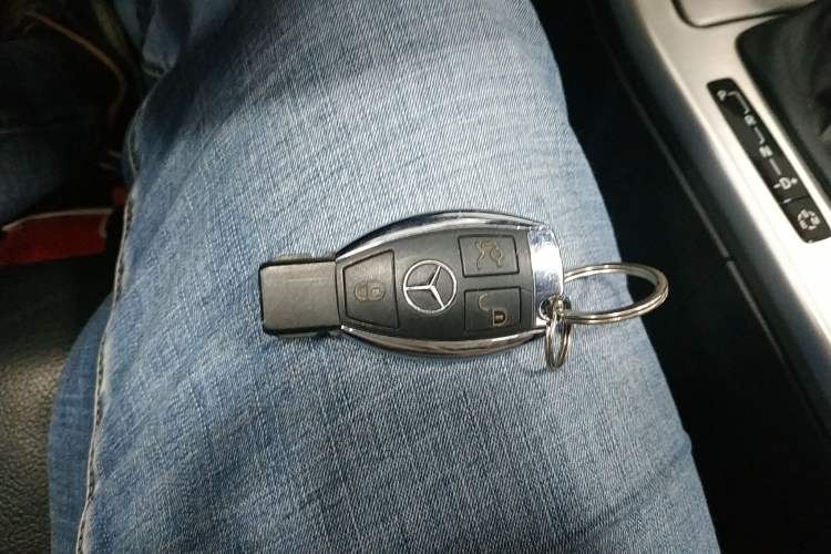 Used Mercedes-Benz SLK-Class 2011 SLK 200 Fashion Model Vehicle Key