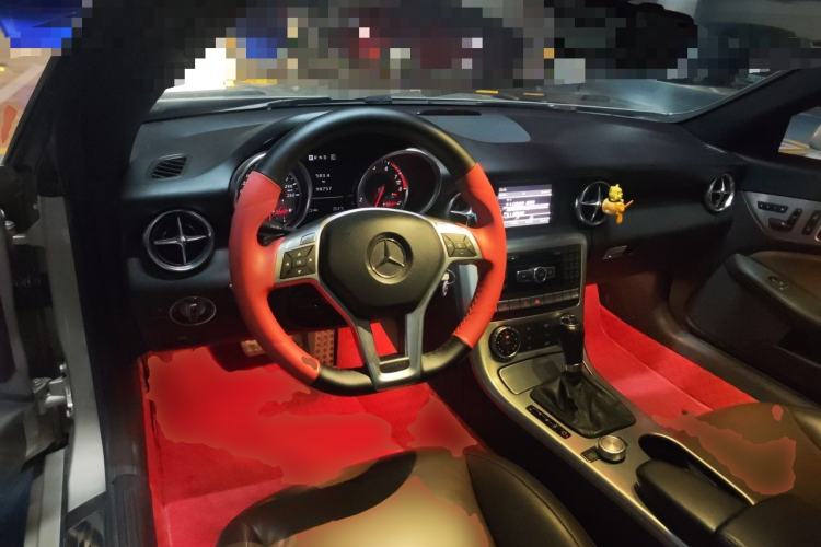 Used Mercedes-Benz SLK-Class 2011 SLK 200 Fashion Model Center Console