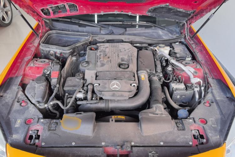 Used Mercedes-Benz SLK-Class 2011 SLK 200 Fashion Model Engine Bay