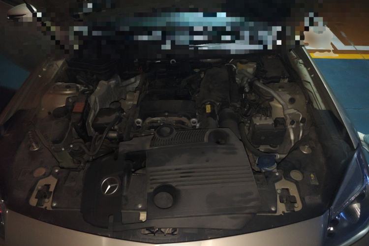 Used Mercedes-Benz SLK-Class 2011 SLK 200 Fashion Model Engine Bay