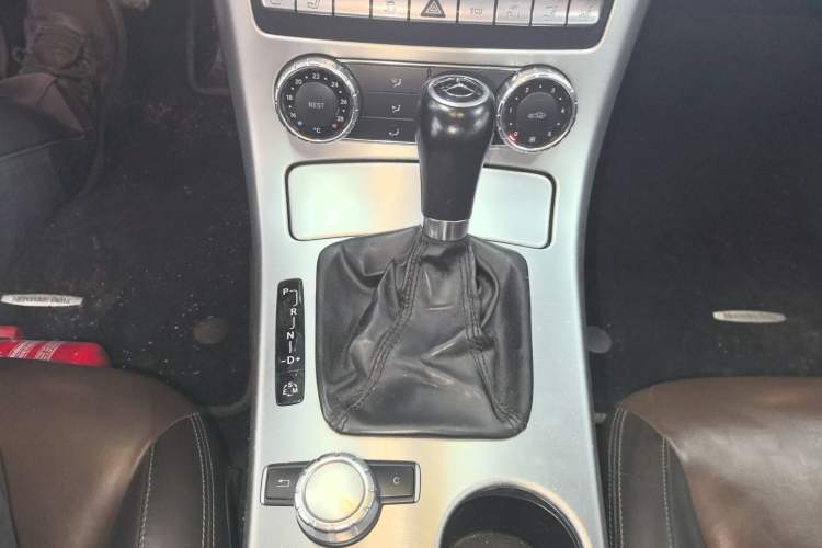 Used Mercedes-Benz SLK-Class 2011 SLK 200 Fashion Model Gear Lever