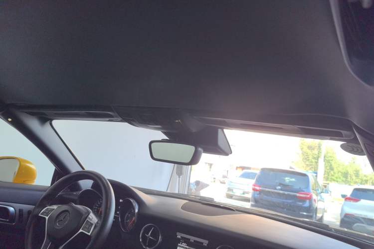 Used Mercedes-Benz SLK-Class 2011 SLK 200 Fashion Model Headliner