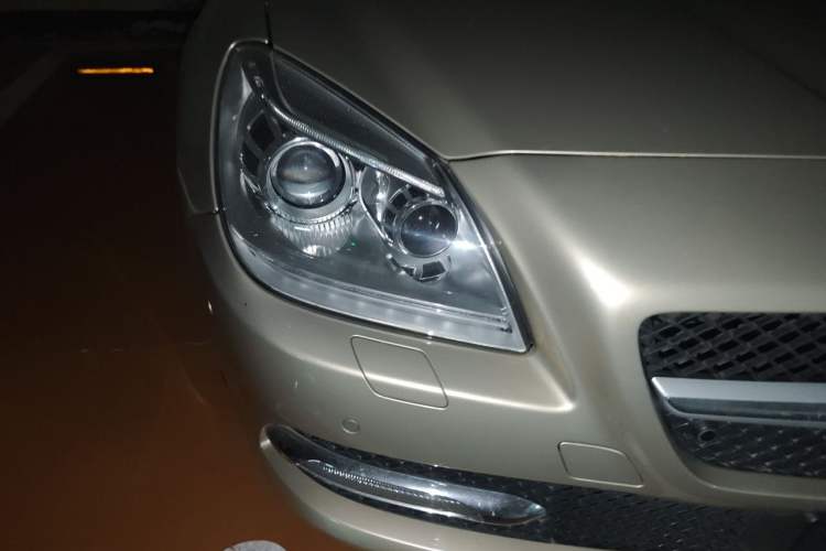 Used Mercedes-Benz SLK-Class 2011 SLK 200 Fashion Model Right Front Headlight