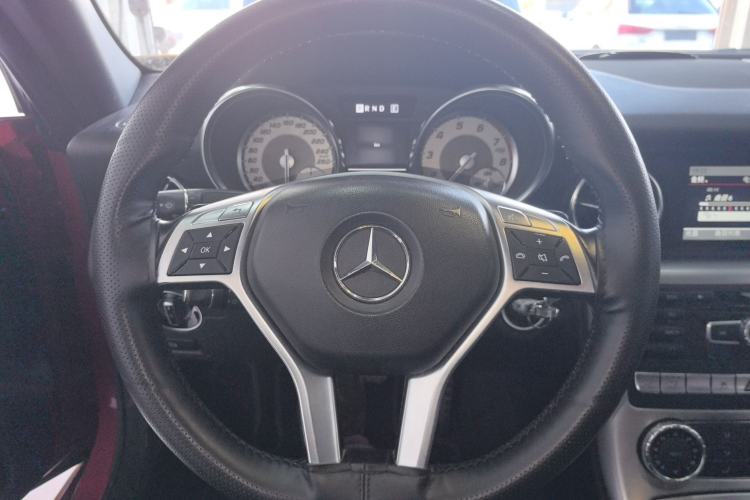 Used Mercedes-Benz SLK-Class 2011 SLK 200 Fashion Model Steering Wheel