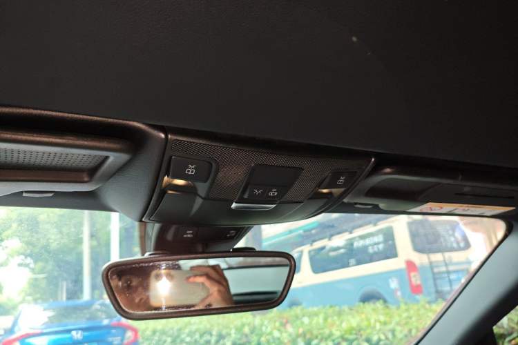 Used Mercedes-Benz SLK-Class 2015 SLK 200 Carbon Fiber Limited Edition Headliner