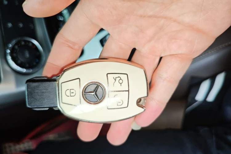 Used Mercedes-Benz SLK-Class 2015 SLK 200 Carbon Fiber Limited Edition Vehicle Key