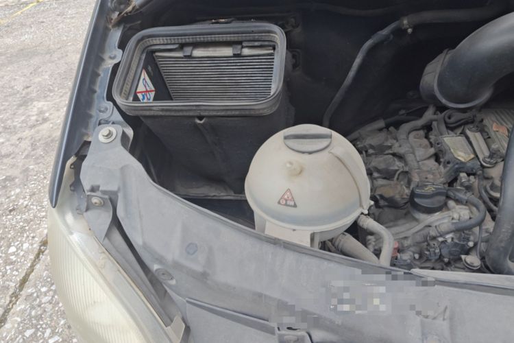 Used Mercedes-Benz Sprinter  Engine Bay Right