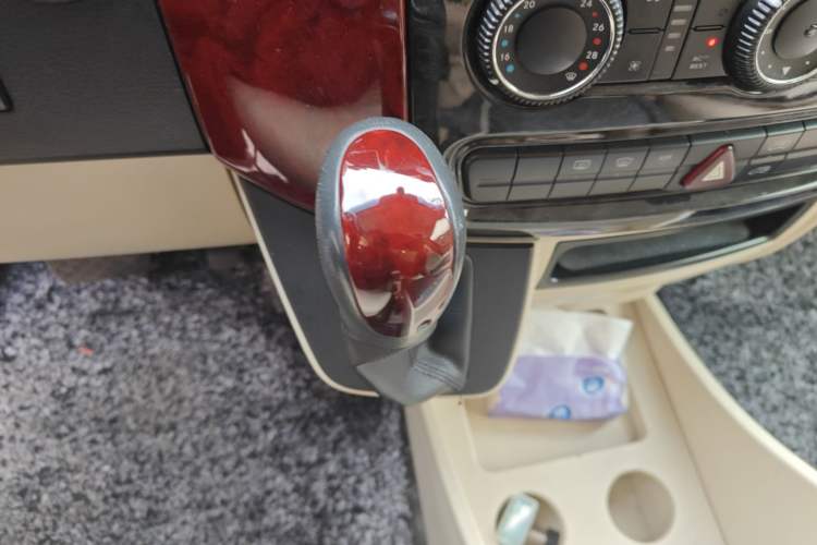Used Mercedes-Benz Sprinter  Gear Lever