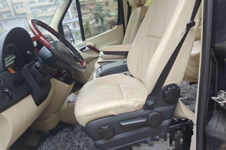 Used Mercedes-Benz Sprinter  Left Front Seat