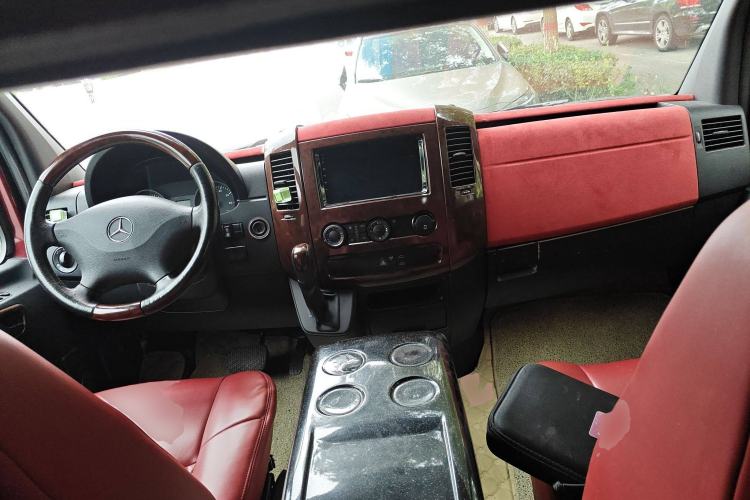 Used Mercedes-Benz Sprinter 2009 Enhanced Version Center Console