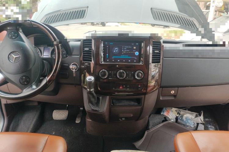 Used Mercedes-Benz Sprinter 2009 Enhanced Version Center Console