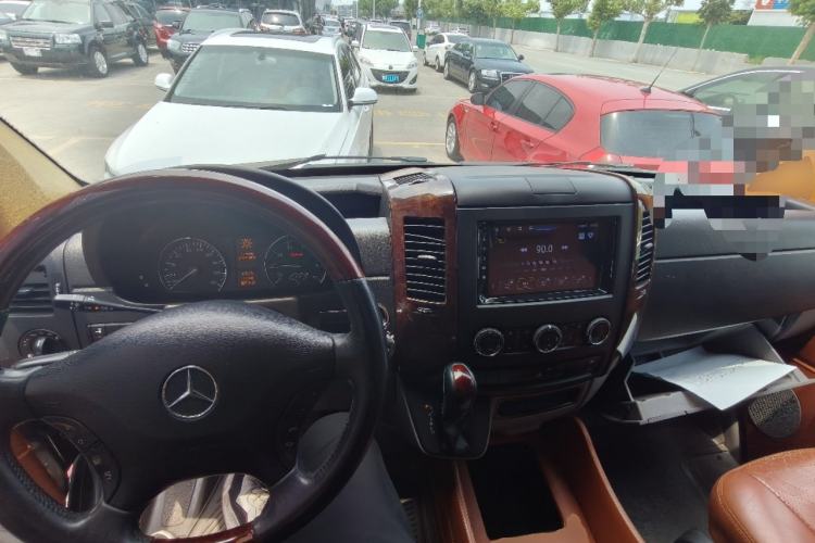 Used Mercedes-Benz Sprinter 2009 Enhanced Version Center Console