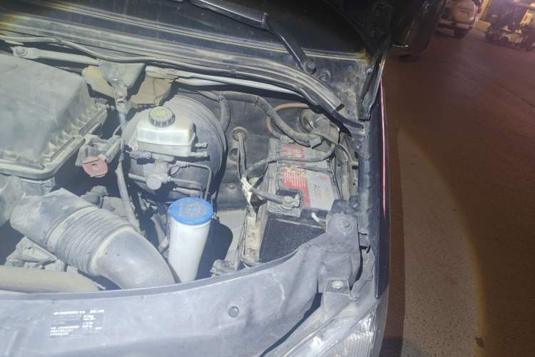 Used Mercedes-Benz Sprinter 2009 Enhanced Version Engine Bay Left