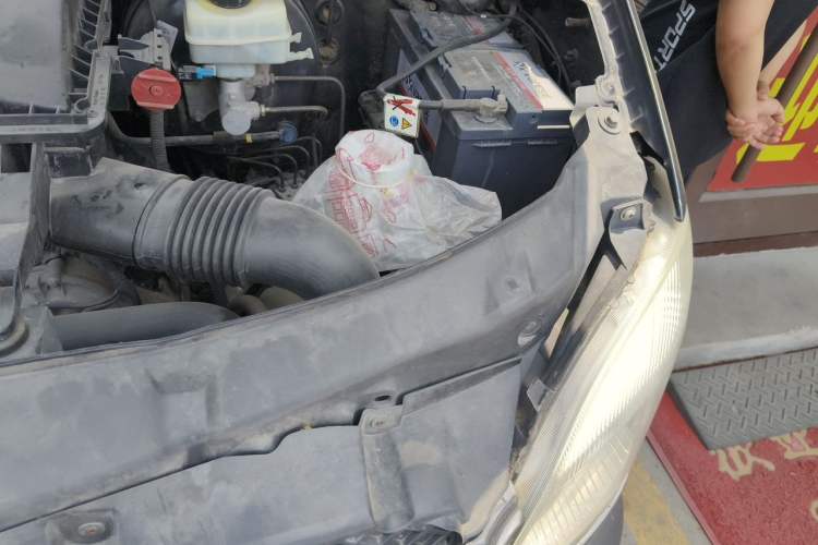 Used Mercedes-Benz Sprinter 2009 Enhanced Version Engine Bay Left