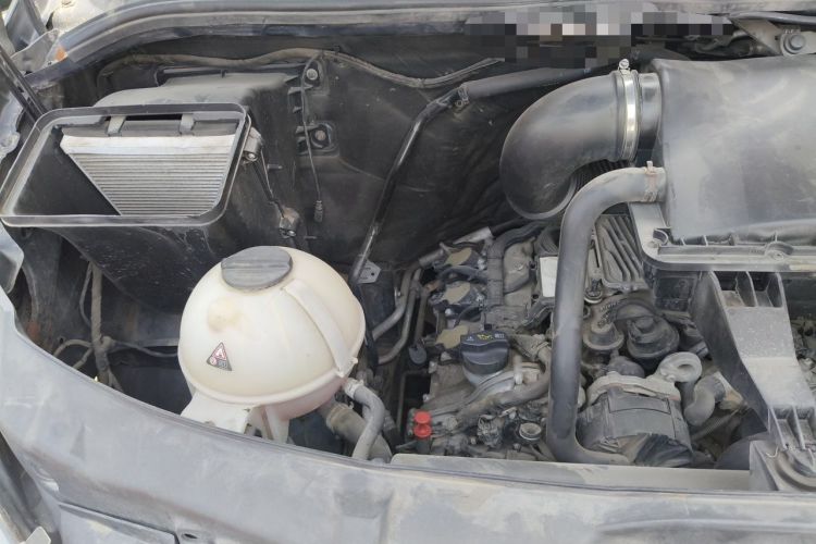 Used Mercedes-Benz Sprinter 2009 Enhanced Version Engine Bay Right