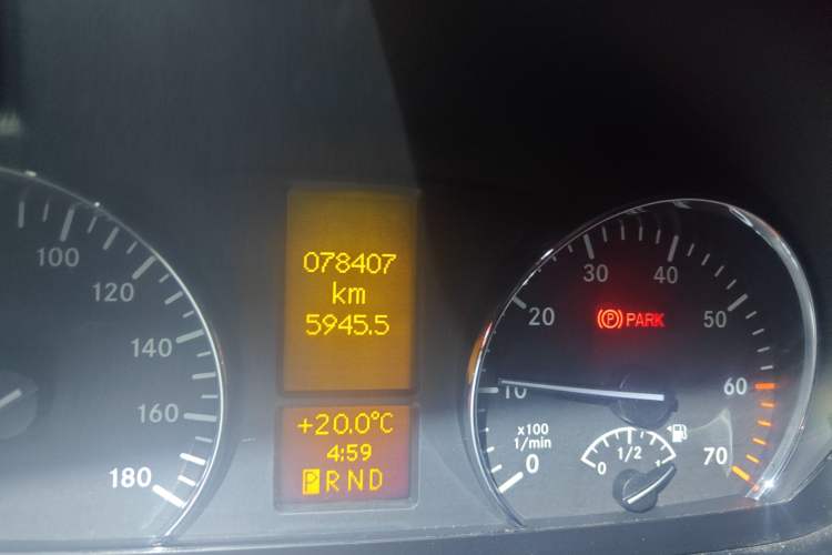 Used Mercedes-Benz Sprinter 2009 Enhanced Version Odometer Close Up