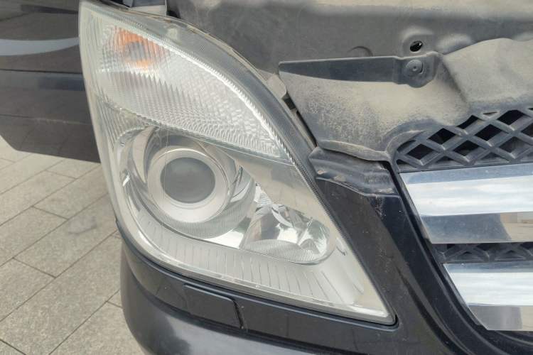 Used Mercedes-Benz Sprinter 2009 Enhanced Version Right Front Headlight