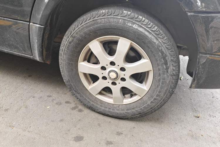 Used Mercedes-Benz Sprinter 2009 Enhanced Version Right Front Wheel Hub