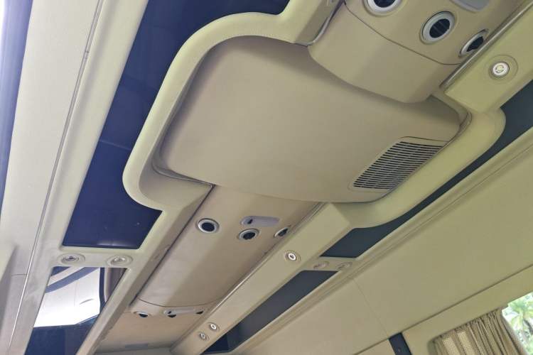Used Mercedes-Benz Sprinter  Headliner