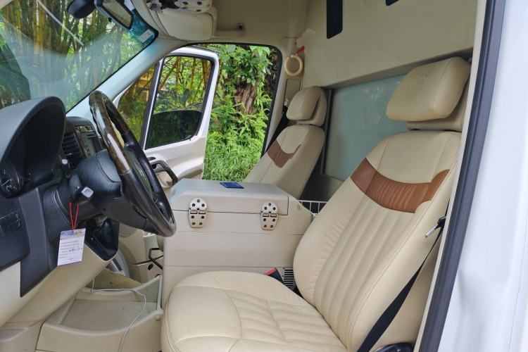 Used Mercedes-Benz Sprinter  Left Front Seat