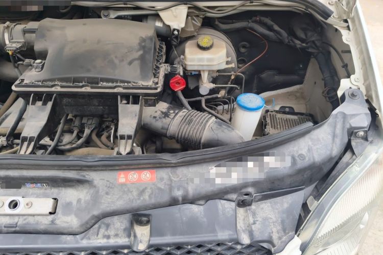 Used Mercedes-Benz Sprinter  Engine Bay Left