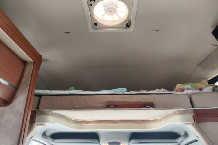 Used Mercedes-Benz Sprinter  Headliner