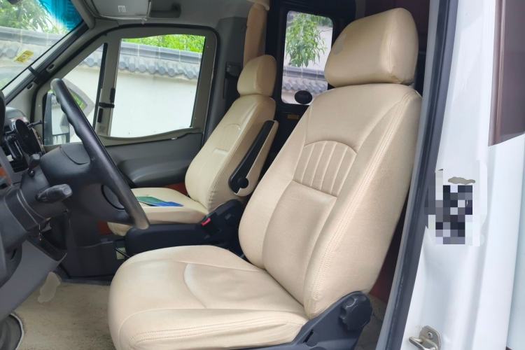 Used Mercedes-Benz Sprinter  Left Front Seat