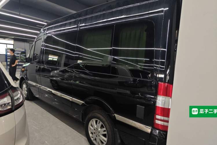 Used Mercedes-Benz Sprinter  Rear Left 45 Deg
