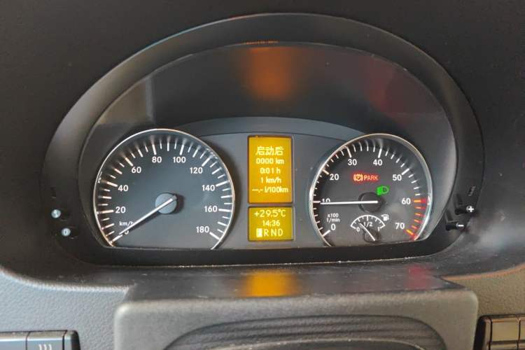 Used Mercedes-Benz Sprinter  Instrument Cluster