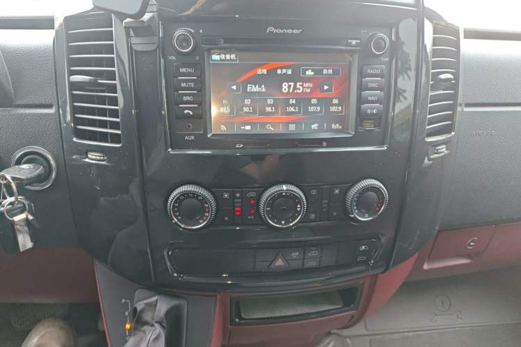 Used Mercedes-Benz Sprinter  Audio And AC Panel