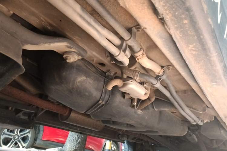 Used Mercedes-Benz Sprinter 2014 2.1T Jialü Mid-axle Version Chassis Front Left