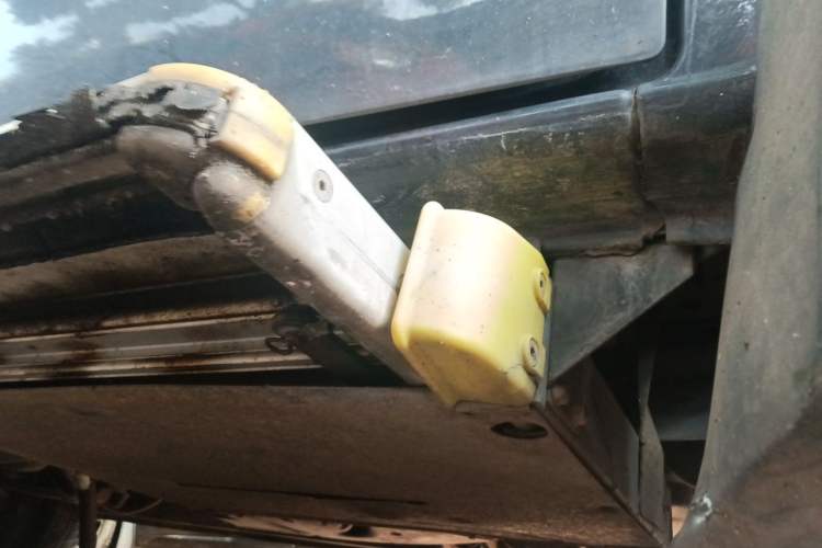 Used Mercedes-Benz Sprinter 2014 2.1T Jialü Mid-axle Version Chassis Front Right