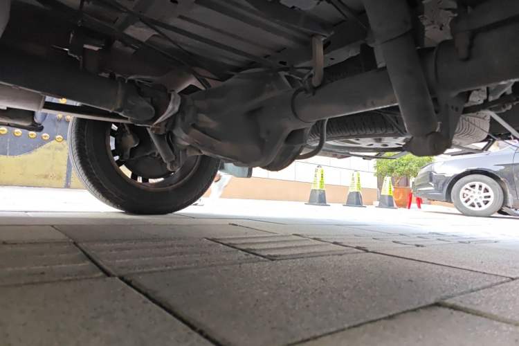 Used Mercedes-Benz Sprinter  Chassis Rear Left