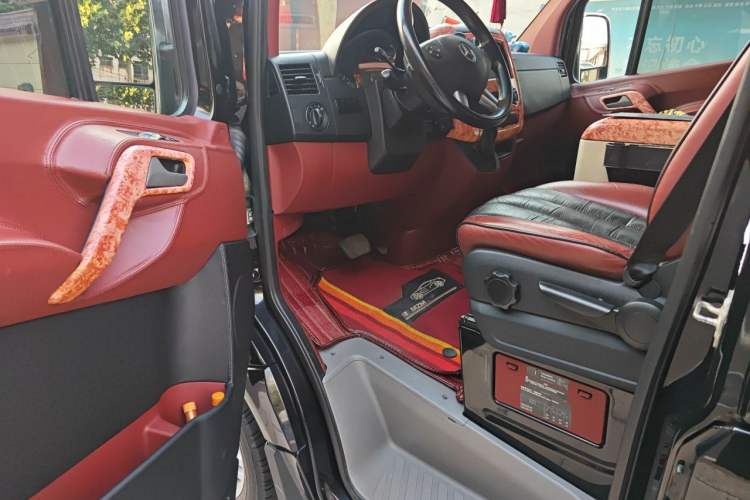 Used Mercedes-Benz Sprinter  Driver Seat