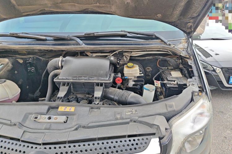 Used Mercedes-Benz Sprinter  Engine Bay Left